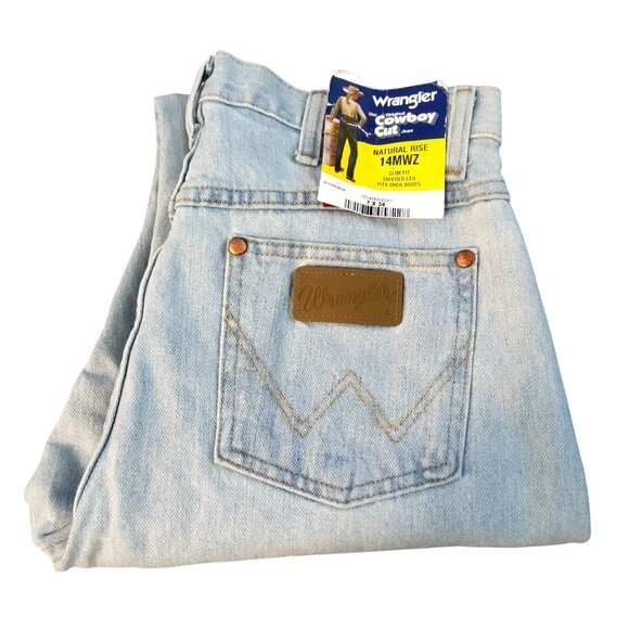 Wrangler Mens 5-Pocket Design  Natural Rise Cowboy Cut Jeans Light Blue Denim - Picture 6 of 9